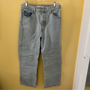 Levi’s rib cage straight ankle jeans 29